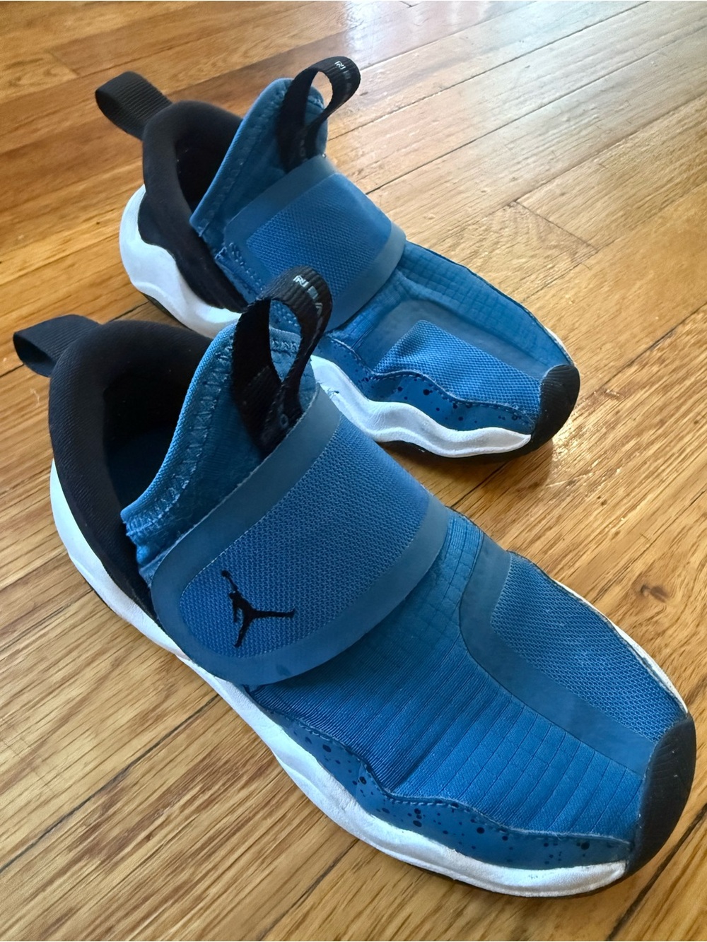 💙 Jordan 23Seven Blue Slip-On Athletic Sneakers with Black Accents 💙